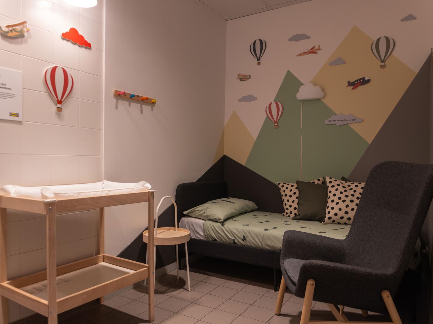 Una stanza Relax all'interno di un negozio IKEA