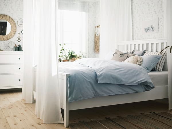 une chambre éclairée