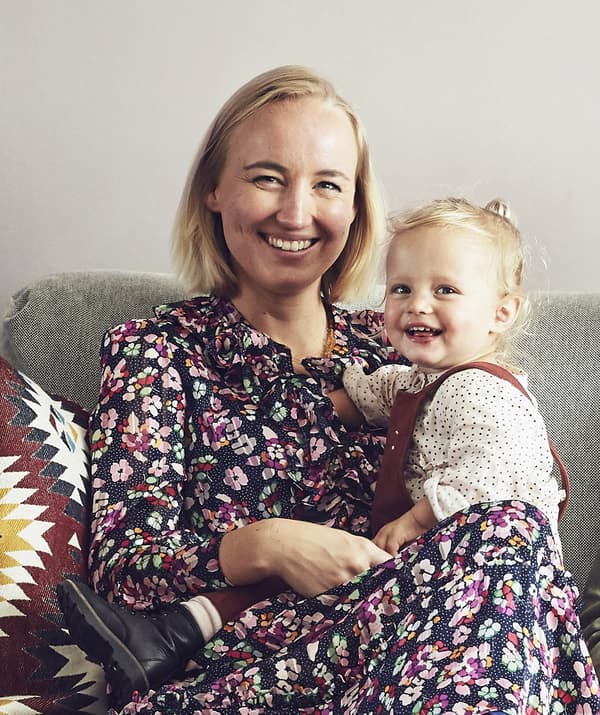 Une photo de Marrit et de sa fille.