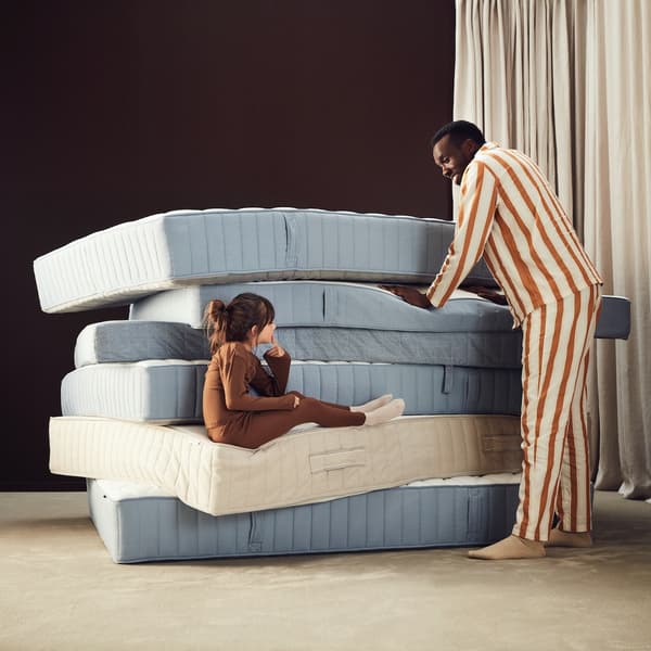 Une pile de matelas