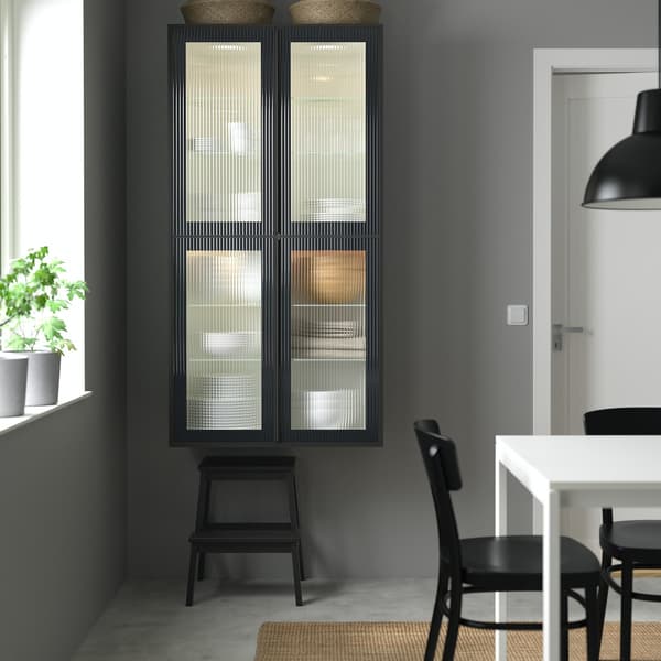 Une porte vitrée HEJSTA anthracite/verre dépoli