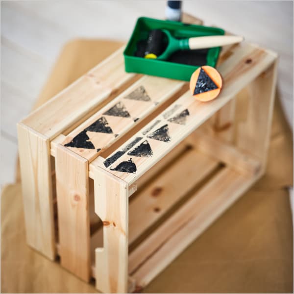 Upcycling and decoupage for KNAGGLIG box