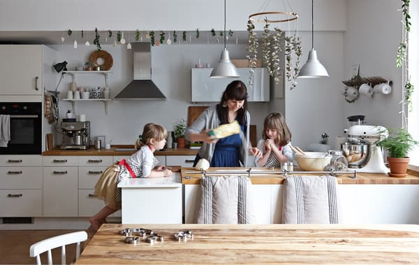 Utilisez de la pâte à sel pour réaliser des décorations réutilisables.
