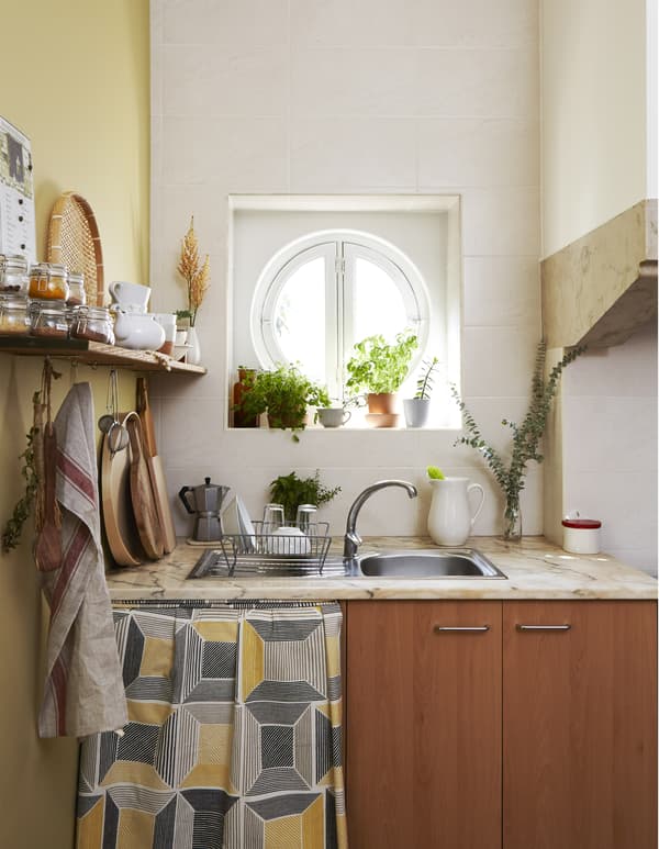 Utilisez les textiles pour dissimuler les appareils de cuisine