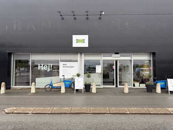 Utsidan av IKEA Uppsalas nya upphämtningsplats.