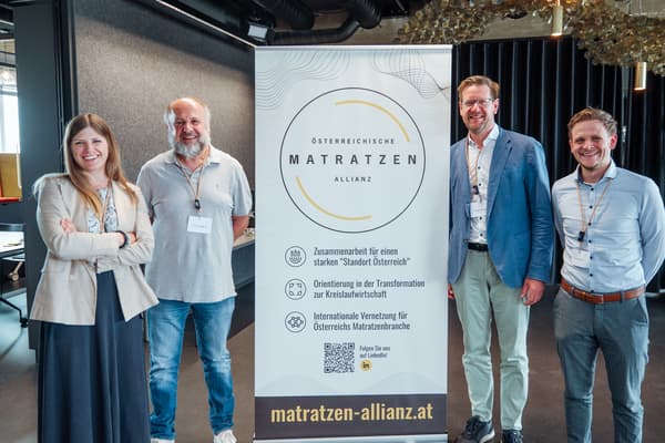 v.l. Verena Judmayer, Schriftführerin ÖMA, MATR; Florian Thalheimer, Sustainability Manager, IKEA Österreich; Roman Eberharter, Obmann ÖMA, Betten Eberharter, Michael Bednarek, Kassier ÖMA, NEVEON