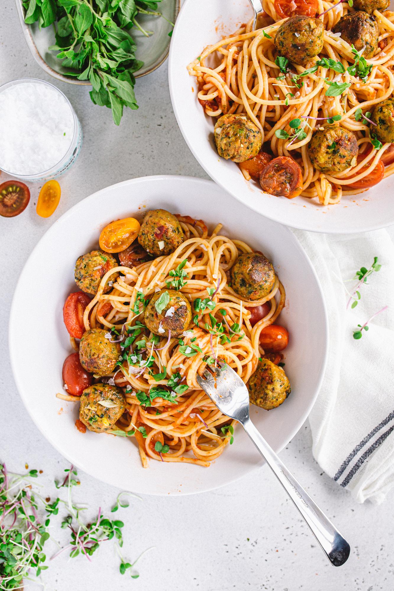 Vegane Pasta mit Gemüsebällchen
