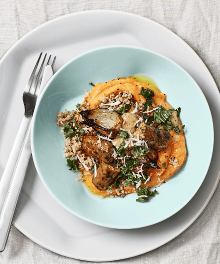 Vegetariánské hot dogy s dýňovou kaší a semínky.