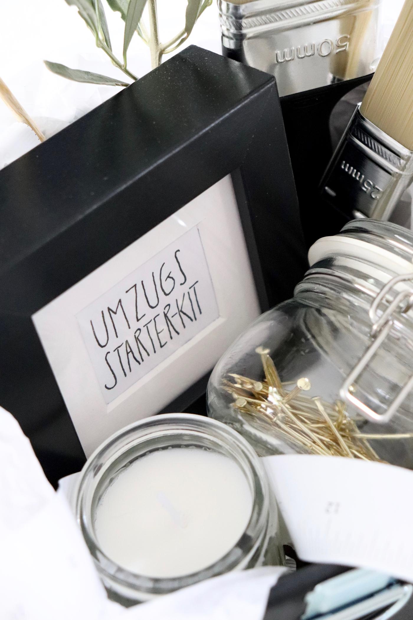 Verschiedene Geschenke für einen Umzug.