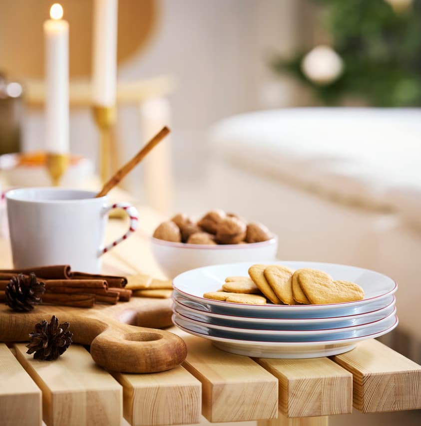 VINTERFINT
Lapostányér, fehér/piros, 20 cm