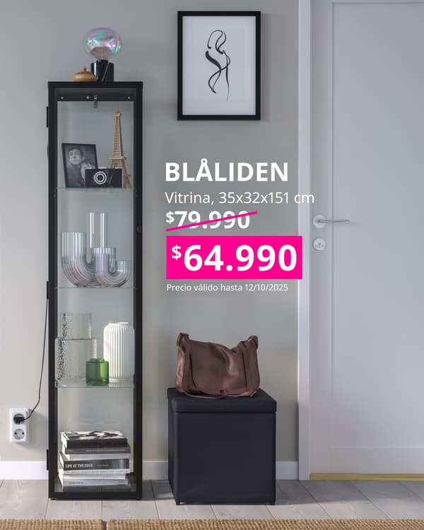 Vitrina negra BLALIDEN con precio en cuadrado fucsia