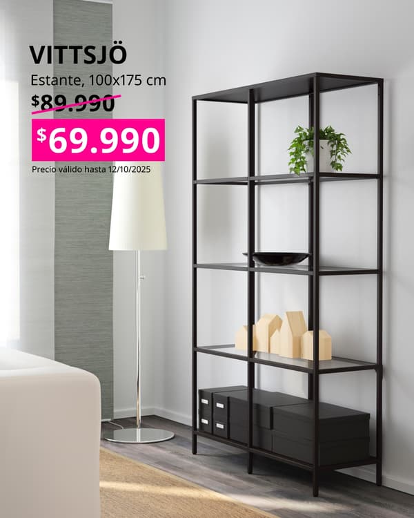Vitrina negra VITTSJO con precio en cuadrado fucsia