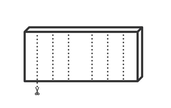 Vous aimeriez habiller votre tête de lit? IKEA vous propose un guide pour relooker un cadre de lit MALM avec de la mousse et un rideau en velours. Cette étape illustrée montre comment découper la mousse en 7 panneaux. Nous en avons découpé un plus large pour le centre.