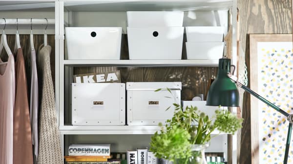 Všetky úložné priestory a organizéry.