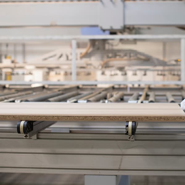 Výrobná linka na knižnice BILLY