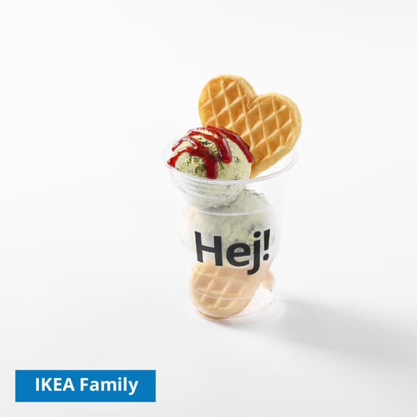 Waffle & Pistachio ice-cream
IKEA Family price: 79 THB
Normal price: 89 THB