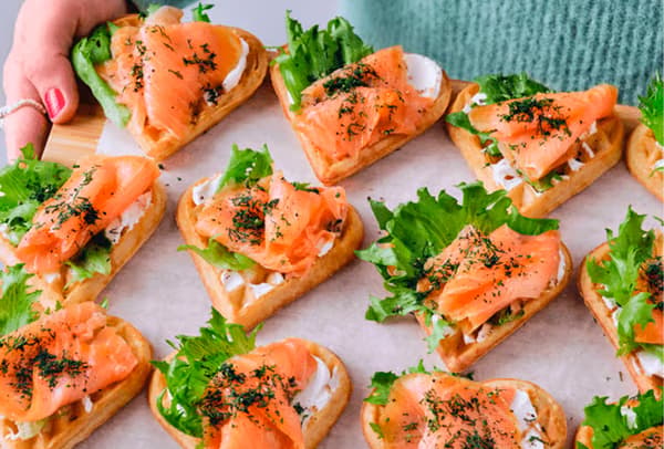 Waffles with salmon & cream cheese
