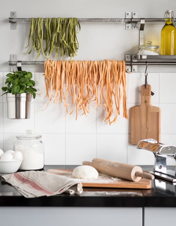 Want to make your own pasta? Create a pasta station on the wall using rails! IKEA has the products you are looking for, like the GRUNDTAL series in stainless steel. Keep ingredients in jars on a cool matching shelf.