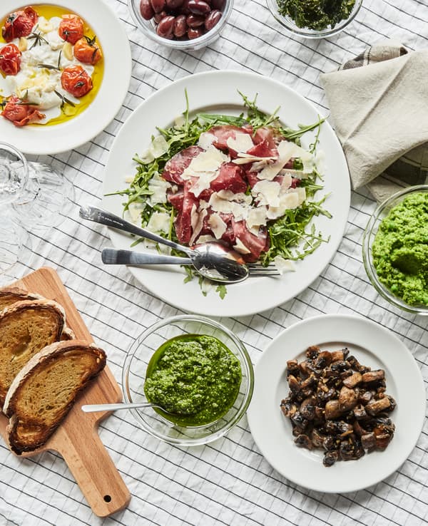 Want to throw a casual party? IKEA has a wide selection of dinnerware and dining table plate sets as well as dinner tables. One great example is INGATORP extendable table in black. It combines a traditional expression with smart functions.