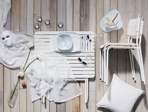 White family tablescape
