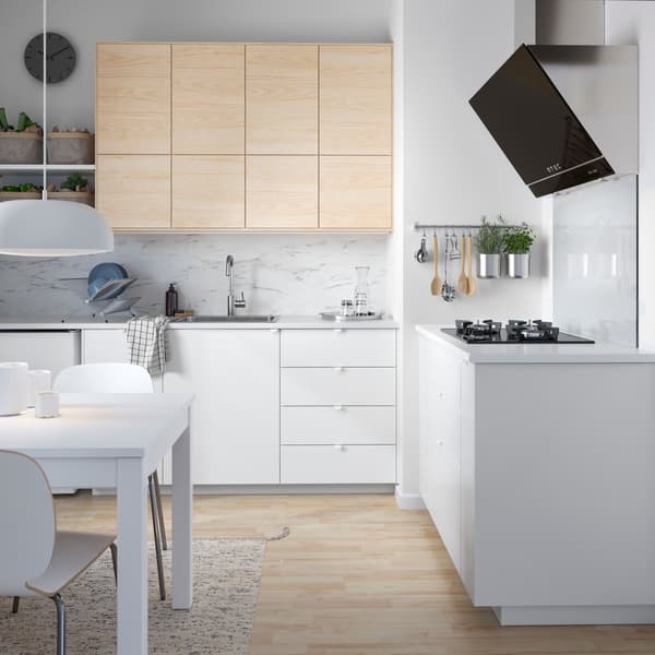 white kitchen