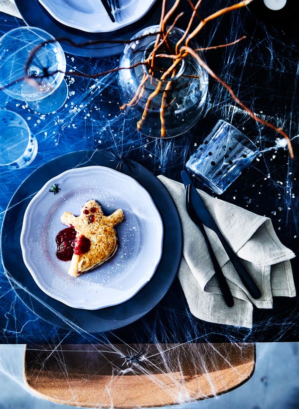 Why not prepare some Halloween dishes together with the kids this holiday? Skip the traditional Halloween hues and go for lilac side plates. IKEA has a lot of dinnerware such as ARV side plates. Plus they’re microwave- and dishwasher-safe.