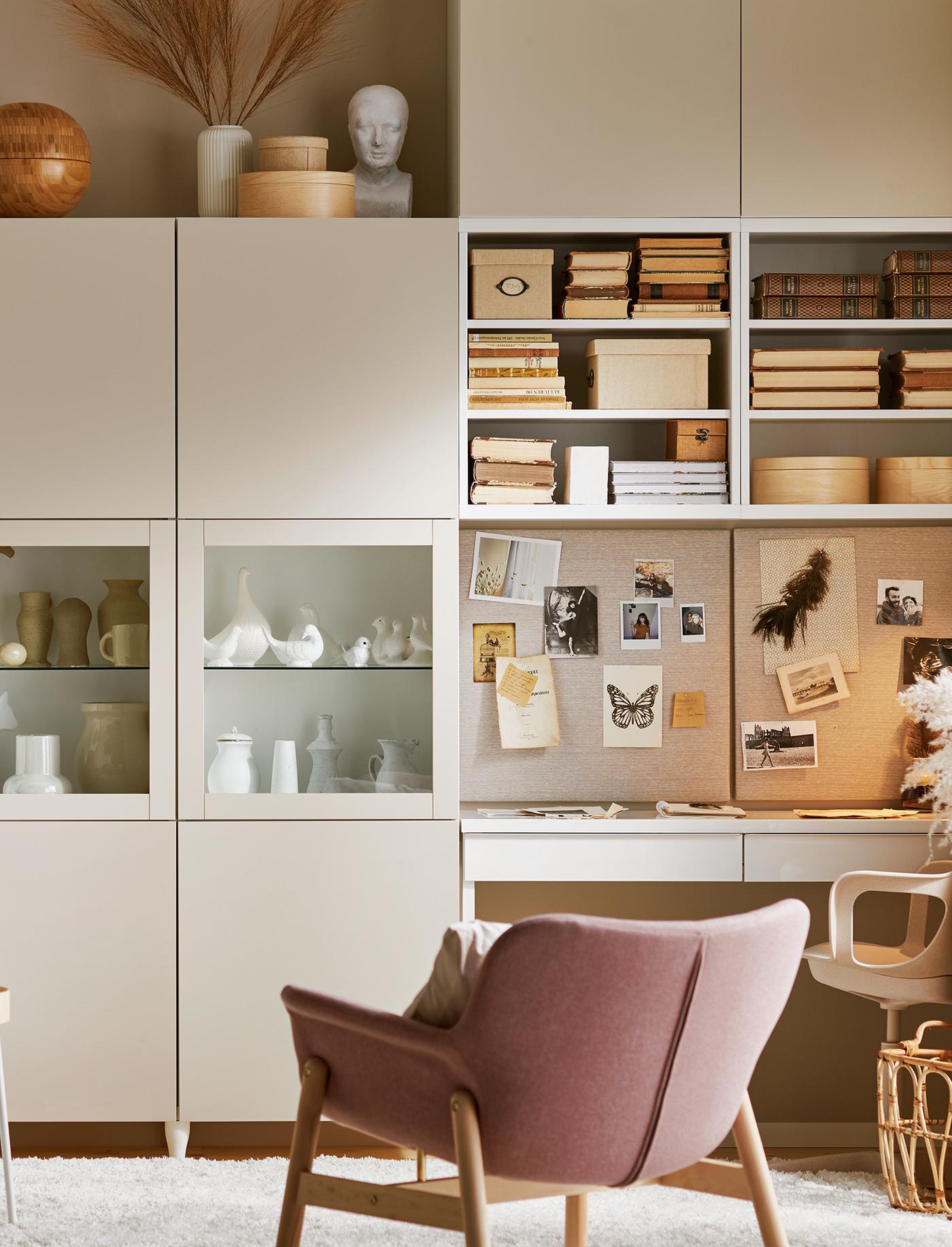 Witte kast met aan de rechterkant een werkplek.