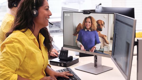 Woman talking in a virtual meeting