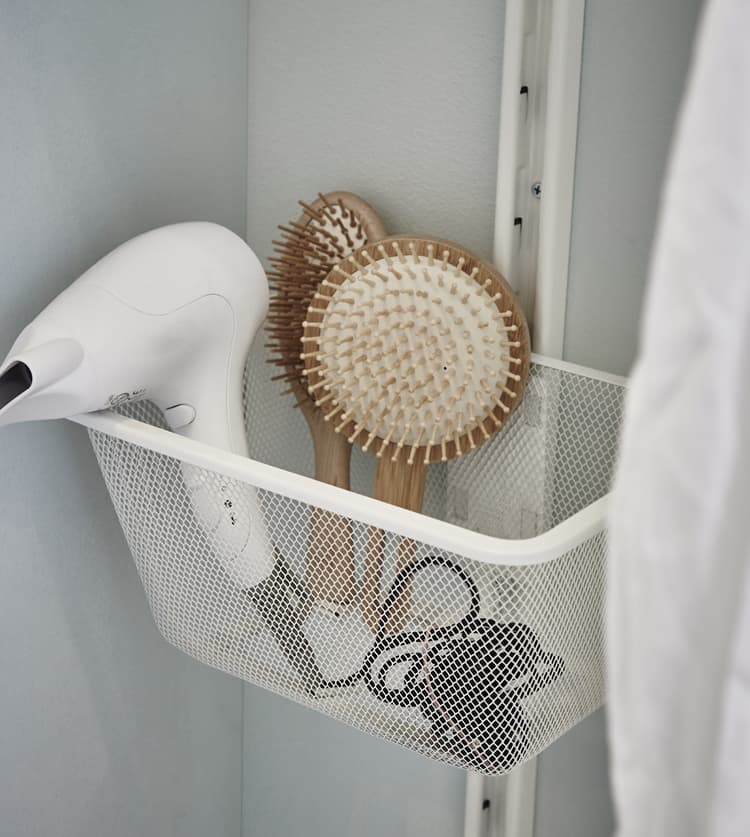 من مساحة غريبة إلى غرفة دولاب ملابس ساحرة IKEA