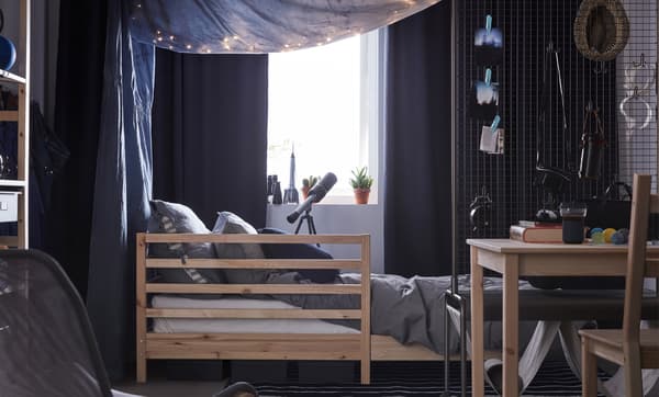 You can choose dorm decor that’s on the darker side like blue, grey and black while keeping a light and welcoming feeling by using lots of soft textiles. IKEA has dorm decorations and plenty of organisers to get your things sorted. 