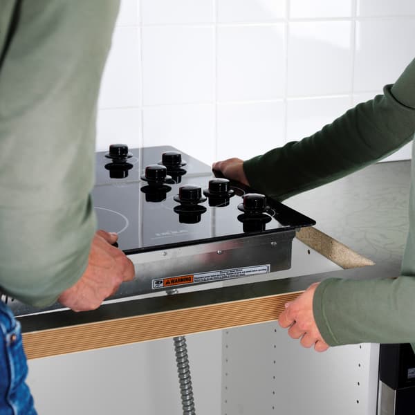 You can install it yourself – but you don’t have to

Our fully coordinated kitchen/bathroom installation service can save you valuable time, especially when it comes to the trickier jobs like fitting sinks, taps or tops and appliances. You can let us do all the work – from start to finish.