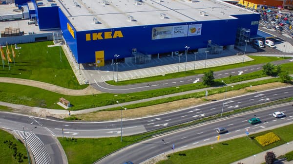 zdjęcie sklepu IKEA z lotu ptaka