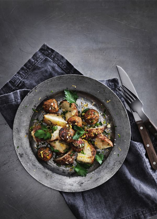 Zeleninové guľôčky s pečeným zelerom a gremolatou.