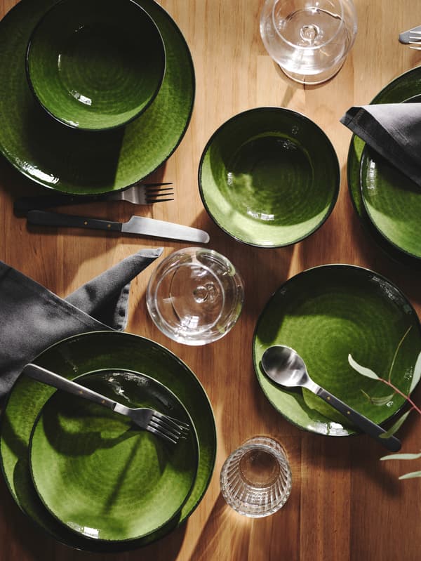 Zöld PELARKAKTUS tányérok és tálak.