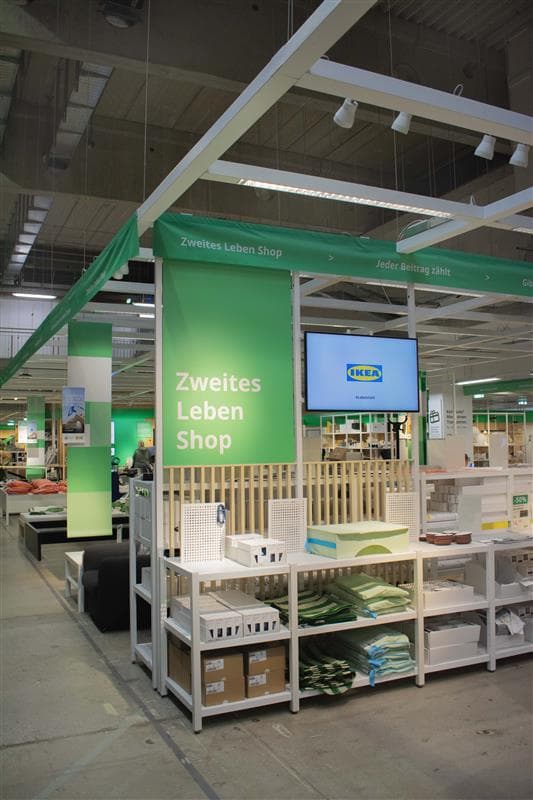 Zweites Leben Shop Eingang mit Überschrift im IKEA Einrichtungshaus Vösendorf.