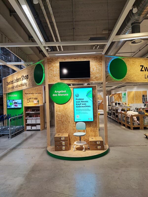 Zweites Leben Shop in einem IKEA Einrichtungshaus mit digitalen Screens in Klagenfurt.