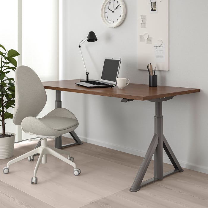 IDÅSEN desk sit/stand, brown/dark grey, 160x80 cm (63x311/2") IKEA
