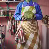KÖSSEBÄR Apron, yellow/white, 70x92 cm