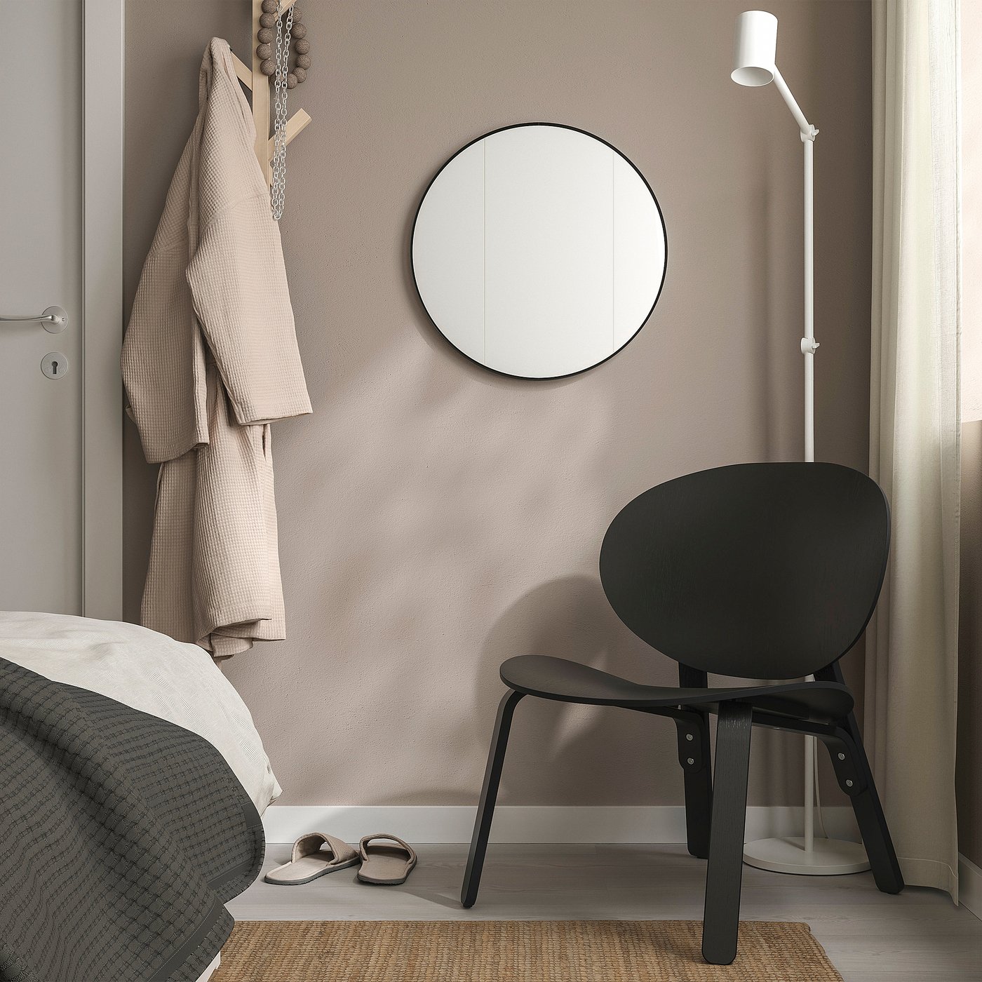 LINDBYN mirror, black, 50 cm (195/8