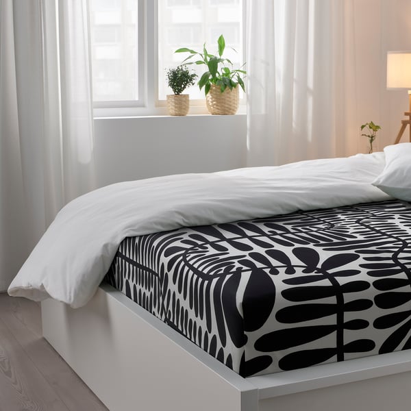 MAJSMOTT Flat sheet and 2 pillowcase, white/black, 240x260/50x80 cm