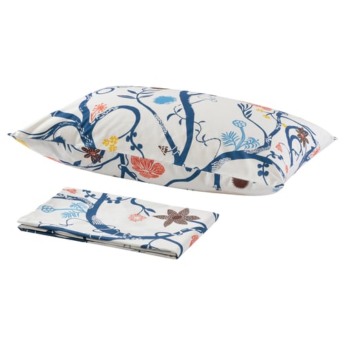 REVFINGERÖRT bed sheet set, white with blue flowers. Pillowcase and fitted sheet, made of soft cotton/lyocell blend. Envelope closure on pillowcase.
