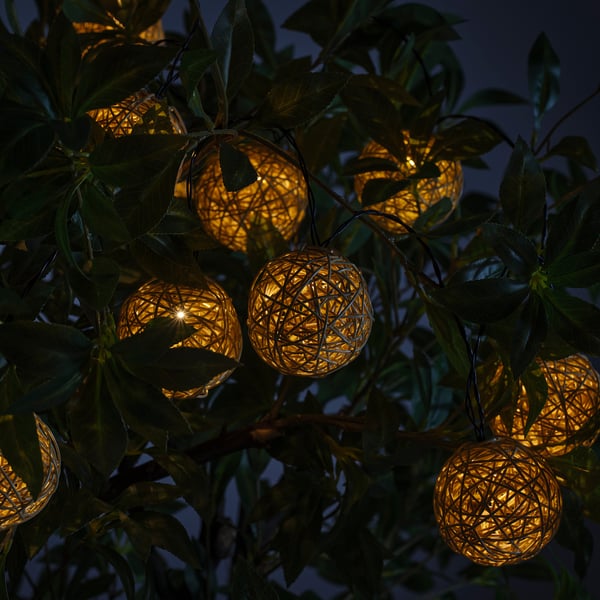 SOLVINDEN warm glow sphere lights, ideal for outdoor use, featuring battery-operated, interwoven design, and plastic material.