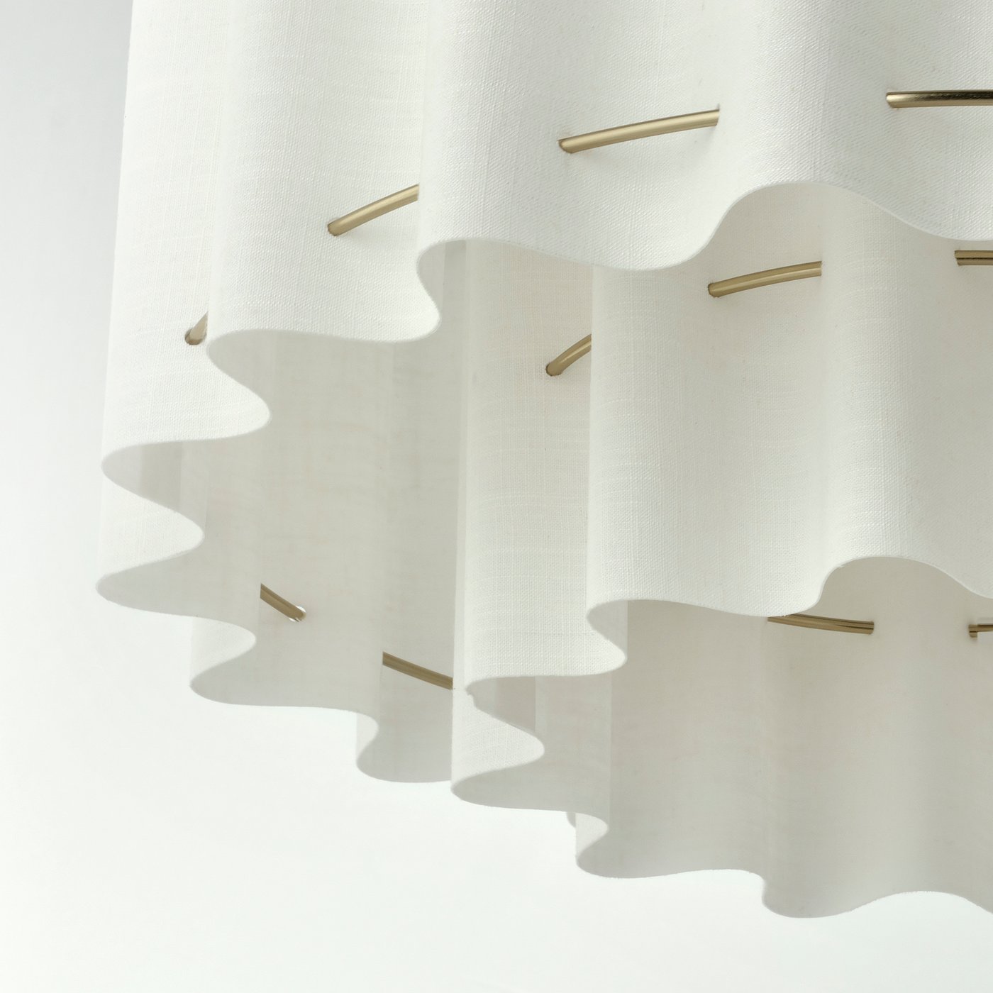STOCKHOLM ストックホルム 2025 ペンダントランプ, 50 cm STOCKHOLM 2025 pendant lamp, white textile/brass-plated, 50 cm (20