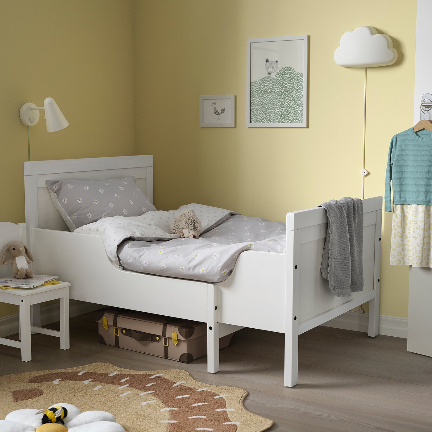 sundvik-extendable-bed-white__1460892_pe994040_s5.jpg