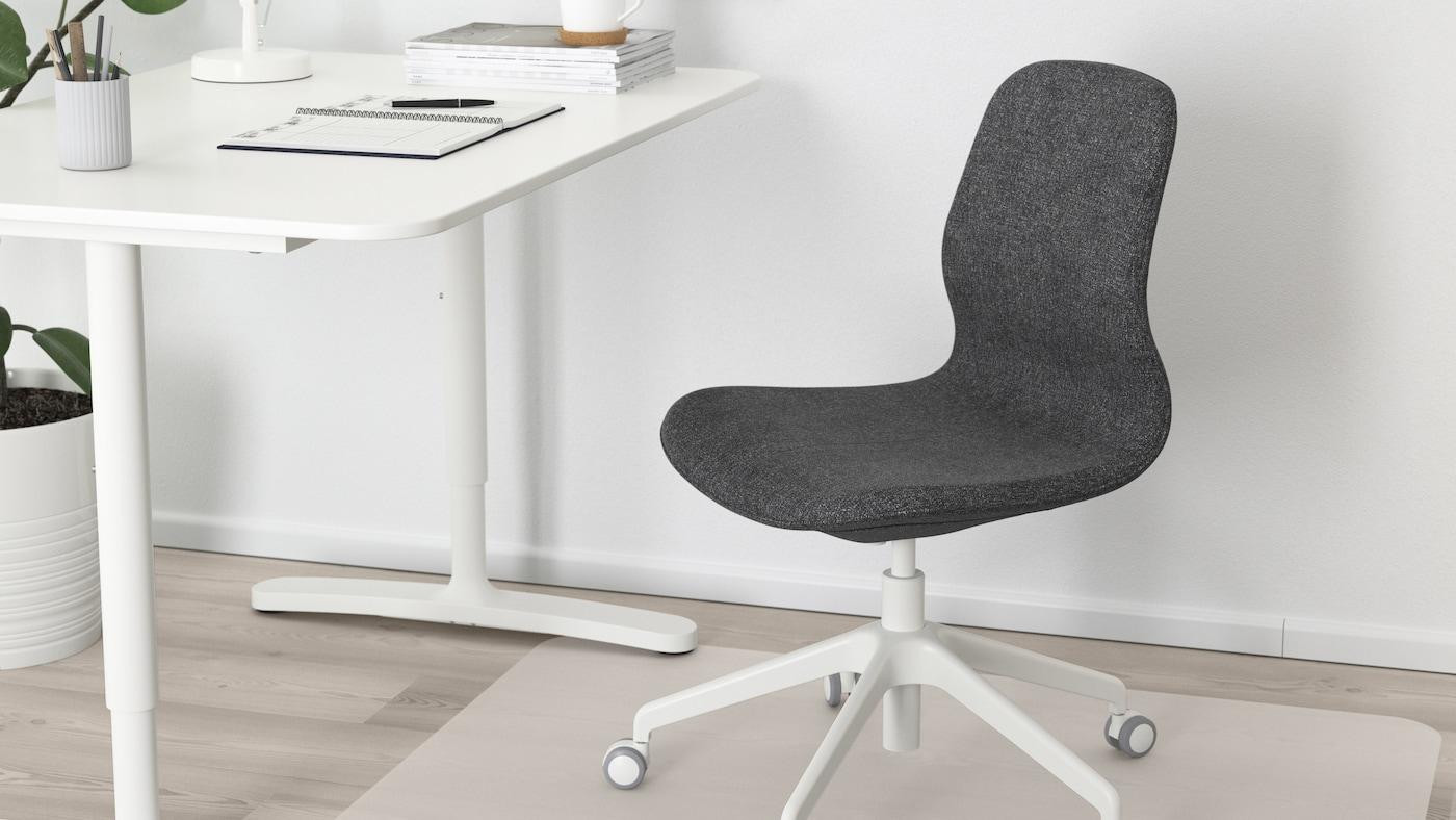Tables & chairs