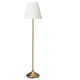 Lampada da terra ÅRSTID con paralume bianco e base in ottone. Il suo design classico e l'altezza regolabile lo rendono versatile per vari ambienti.