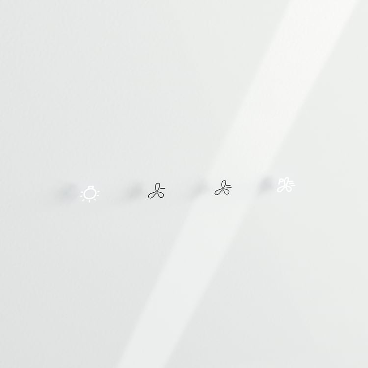 Armadietto Da Bagno Con Specchio LED Touch – 50x70x15 Cm, Bianco, Ripiani Regolabili, Da Parete, Illuminazione Integrata