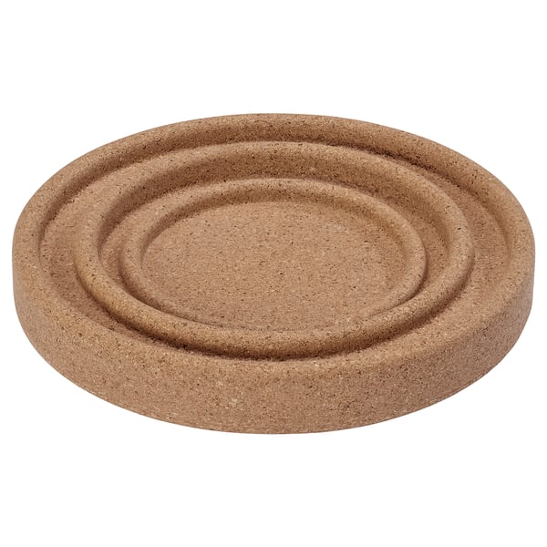 Un sottobicchiere rotondo in sughero con bordo rialzato, progettato per contenere piatti, tazze e ciotole, prevenendo fuoriuscite e proteggendo le superfici.