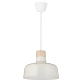 Lampada a sospensione BUNKEFLO: bianco, metallo e betulla, forma a cupola, design minimalista.