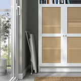 Supporto per laptop regolabile per sedersi/stare in piedi ergonomicamente, supporta fino a 10 kg.